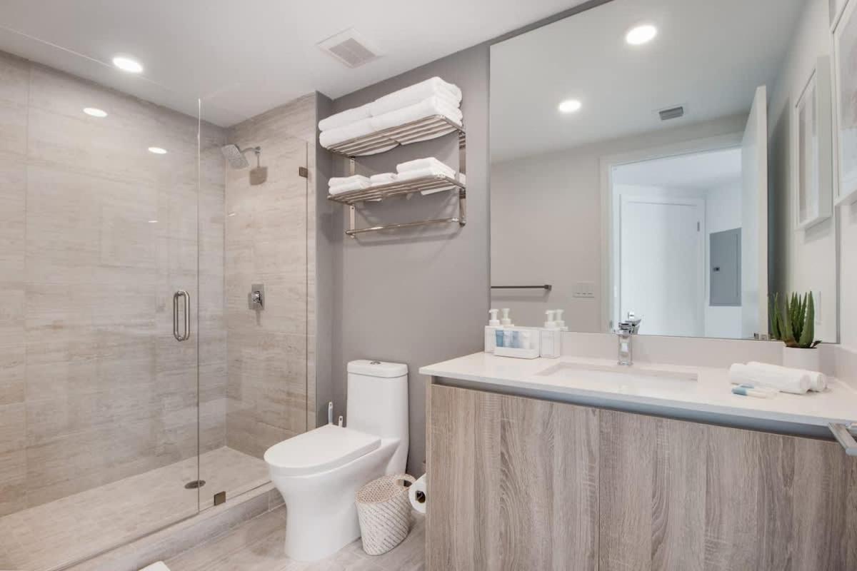 Apartamento Modern 2-bedroom 2-bathroom Pool Parking